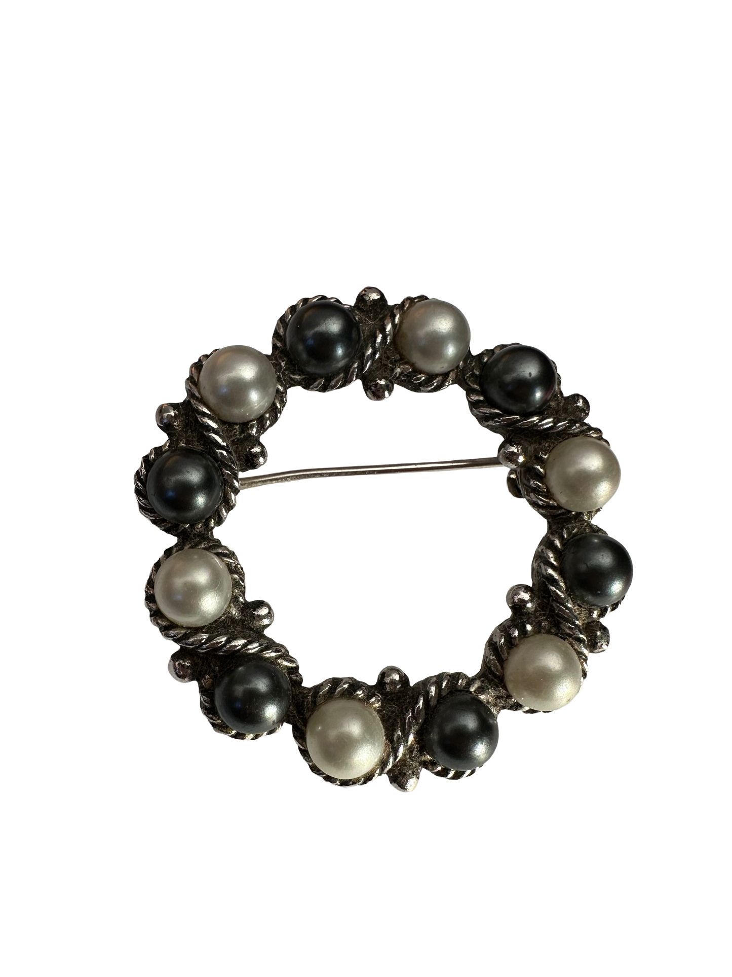 Avon Faux Tahitian Pearl Wreath Brooch