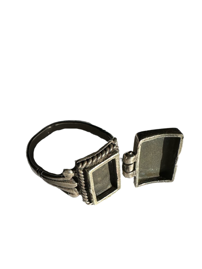 Sterling Silver Poison Ring (Size 7)