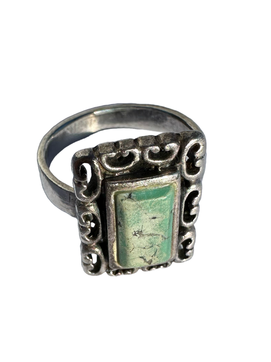 Sterling Silver Green Turquoise  Ring (Size 4 1/4)